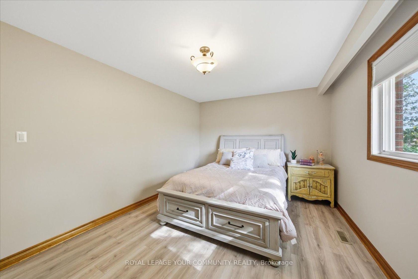 Photo 16 at 35 Sunvale Drive, Richview, Toronto Photo 16 at 35 Sunvale Drive, Richview, Toronto