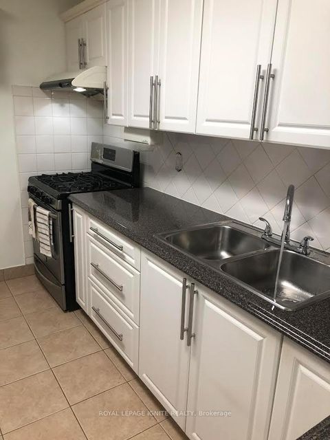 Photo 4 at 36 Goskin Court, Malvern, Toronto
