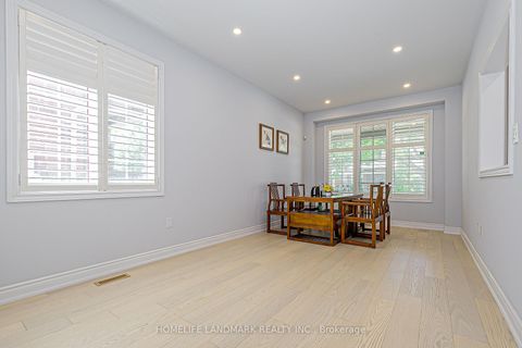 Photo 4 at 9 Longwood Avenue, Oak Ridges, Richmond Hill Photo 4 at 9 Longwood Avenue, Oak Ridges, Richmond Hill