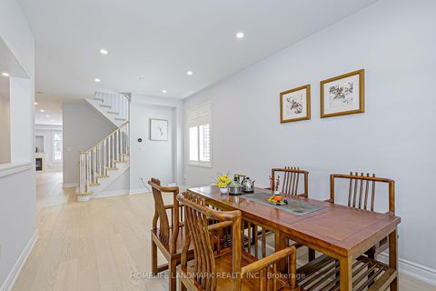 Photo 6 at 9 Longwood Avenue, Oak Ridges, Richmond Hill Photo 6 at 9 Longwood Avenue, Oak Ridges, Richmond Hill