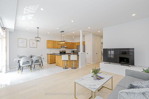 Photo 11 at 9 Longwood Avenue, Oak Ridges, Richmond Hill