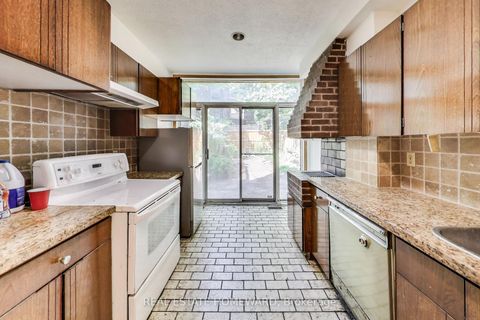 Photo 6 at 248 Cottingham Street, Casa Loma, Toronto