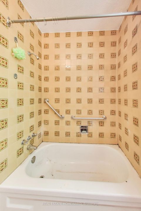 Photo 14 at 248 Cottingham Street, Casa Loma, Toronto Photo 14 at 248 Cottingham Street, Casa Loma, Toronto