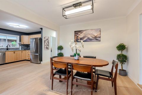 Photo 10 at 112 Wyndcliff Crescent, Victoria Village, Toronto