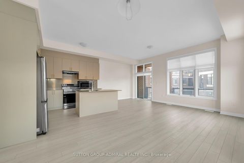 Photo 4 at 60 Lunay Drive, Rural Richmond Hill, Richmond Hill