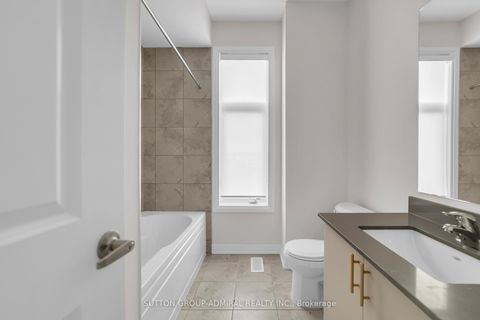 Photo 16 at 60 Lunay Drive, Rural Richmond Hill, Richmond Hill