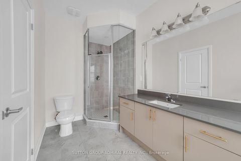 Photo 23 at 60 Lunay Drive, Rural Richmond Hill, Richmond Hill