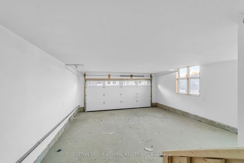 Photo 30 at 60 Lunay Drive, Rural Richmond Hill, Richmond Hill