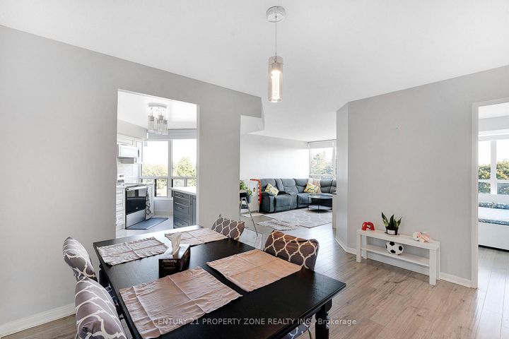 Photo 6 at 407 - 10 Laurelcrest Street, Queen Street Corridor, Brampton