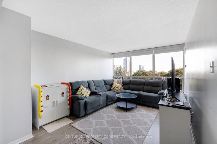 Photo 7 at 407 - 10 Laurelcrest Street, Queen Street Corridor, Brampton