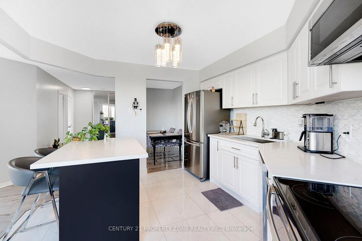 Photo 13 at 407 - 10 Laurelcrest Street, Queen Street Corridor, Brampton