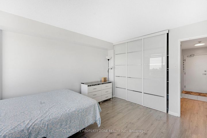 Photo 16 at 407 - 10 Laurelcrest Street, Queen Street Corridor, Brampton