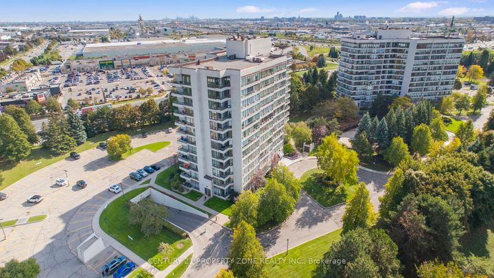 Photo 28 at 407 - 10 Laurelcrest Street, Queen Street Corridor, Brampton