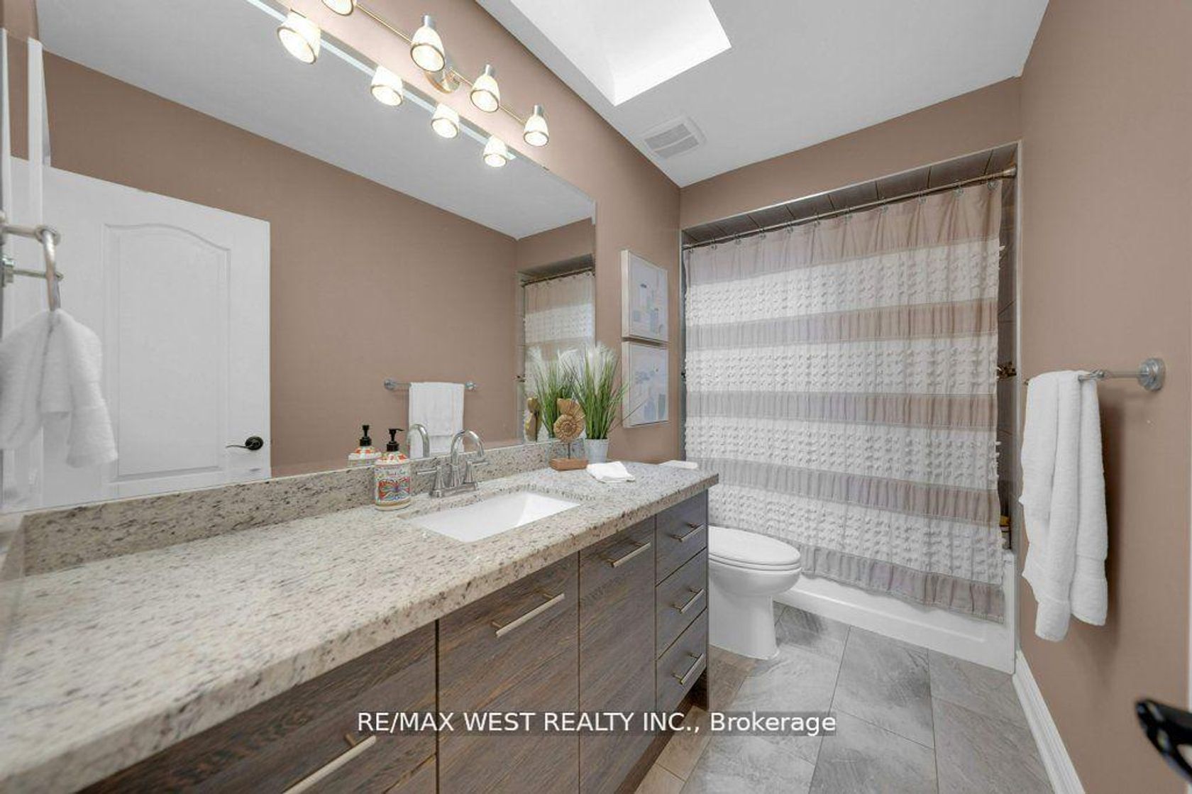 Photo 13 at 151 Brahms Avenue, Hillcrest Village, Toronto Photo 13 at 151 Brahms Avenue, Hillcrest Village, Toronto