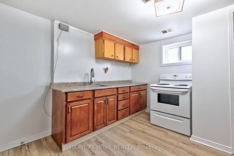 Photo 7 at 34 William Cragg Drive, CFB, Toronto