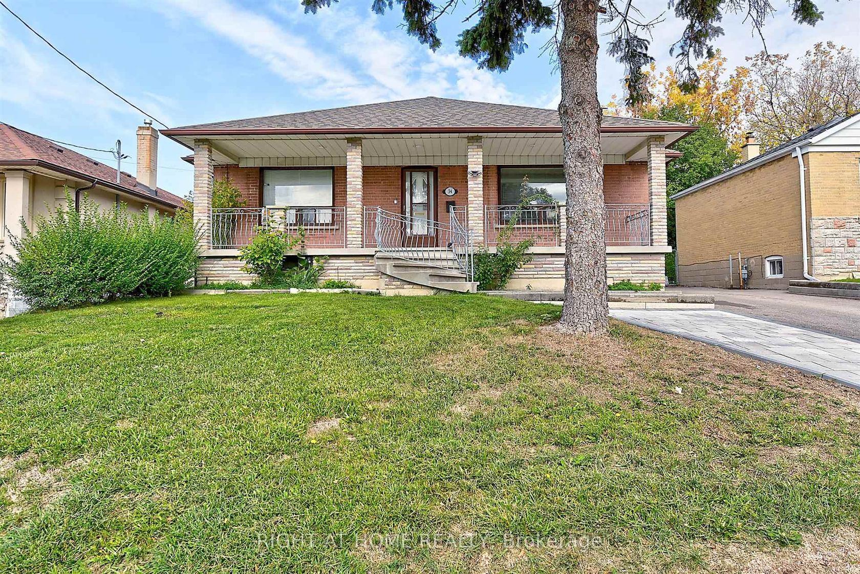 34 William Cragg Drive, CFB, Toronto 