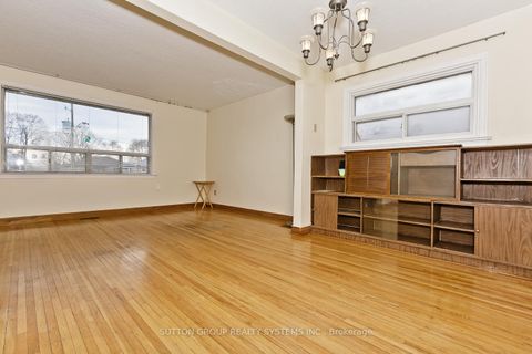 Photo 10 at 11 Helsby Crescent, Alderwood, Toronto
