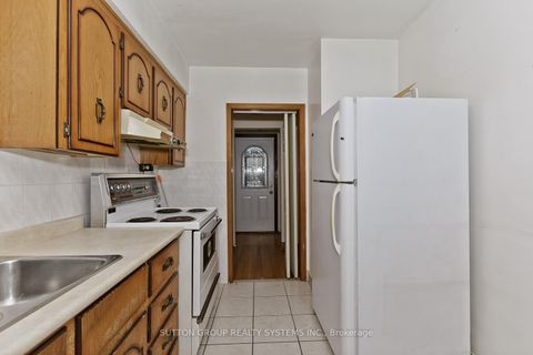 Photo 18 at 11 Helsby Crescent, Alderwood, Toronto