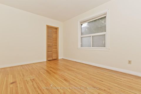 Photo 24 at 11 Helsby Crescent, Alderwood, Toronto