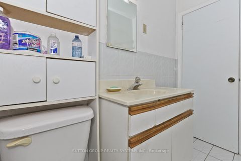 Photo 32 at 11 Helsby Crescent, Alderwood, Toronto