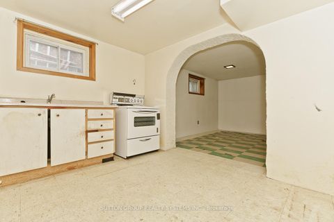 Photo 38 at 11 Helsby Crescent, Alderwood, Toronto