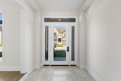 Photo 4 at 17 Saxby Farm Avenue, King City, King