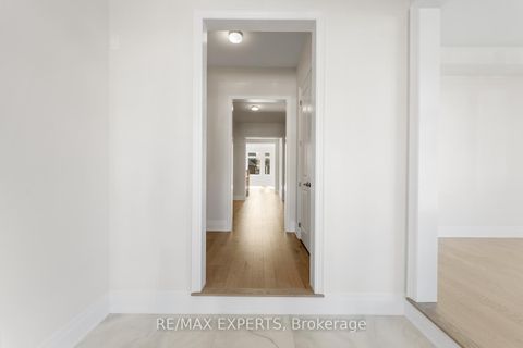 Photo 9 at 17 Saxby Farm Avenue, King City, King