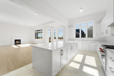 Photo 15 at 17 Saxby Farm Avenue, King City, King