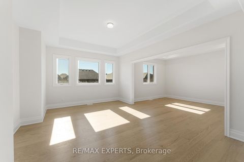 Photo 25 at 17 Saxby Farm Avenue, King City, King