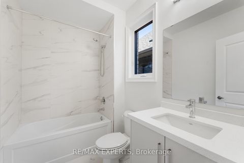 Photo 35 at 17 Saxby Farm Avenue, King City, King