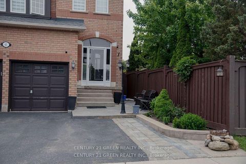 Photo 1 at 41 Sequoia Road, Sonoma Heights, Vaughan