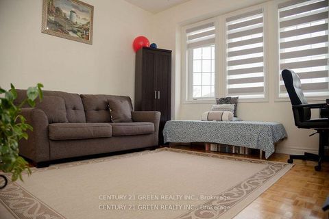 Photo 21 at 41 Sequoia Road, Sonoma Heights, Vaughan