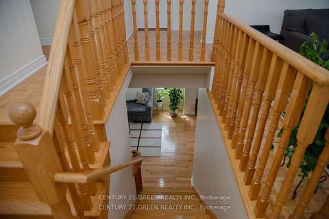 Photo 22 at 41 Sequoia Road, Sonoma Heights, Vaughan