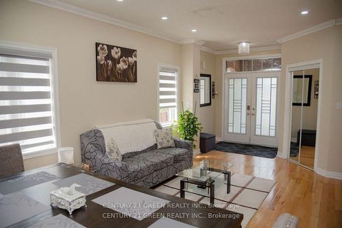 Photo 23 at 41 Sequoia Road, Sonoma Heights, Vaughan