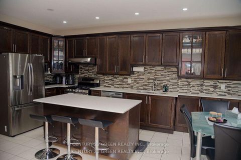 Photo 29 at 41 Sequoia Road, Sonoma Heights, Vaughan