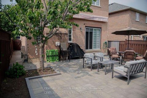 Photo 38 at 41 Sequoia Road, Sonoma Heights, Vaughan