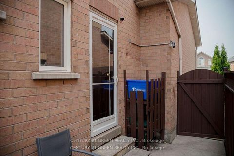 Photo 42 at 41 Sequoia Road, Sonoma Heights, Vaughan