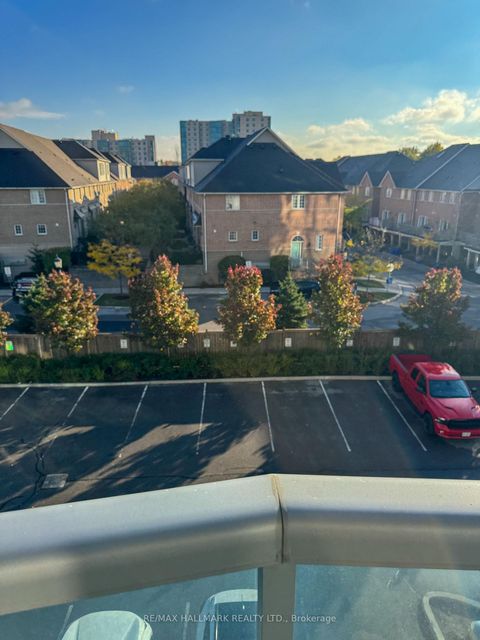 Photo 5 at 327 - 9471 Yonge Street, Observatory, Richmond Hill