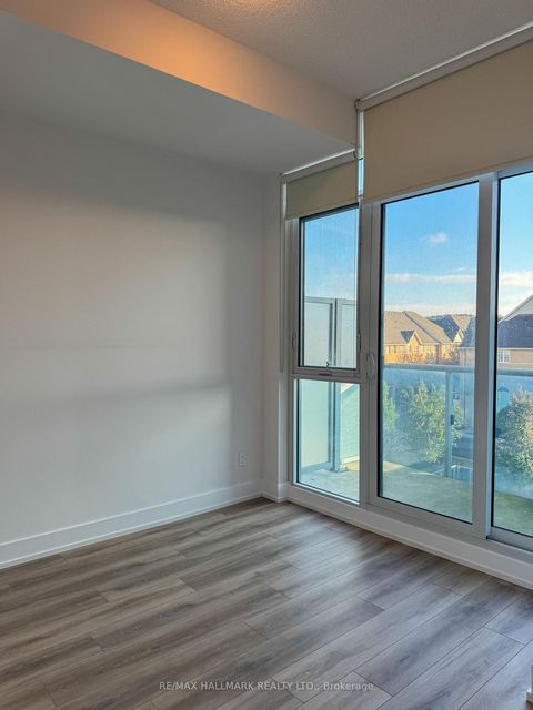 Photo 7 at 327 - 9471 Yonge Street, Observatory, Richmond Hill