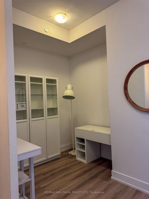 Photo 9 at 327 - 9471 Yonge Street, Observatory, Richmond Hill