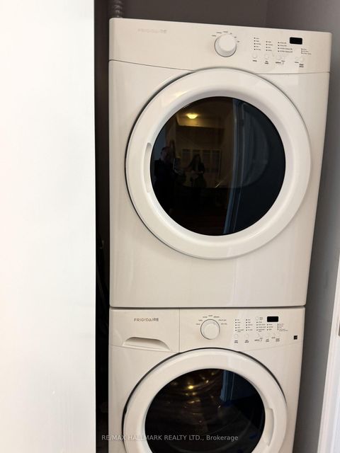 Photo 13 at 327 - 9471 Yonge Street, Observatory, Richmond Hill