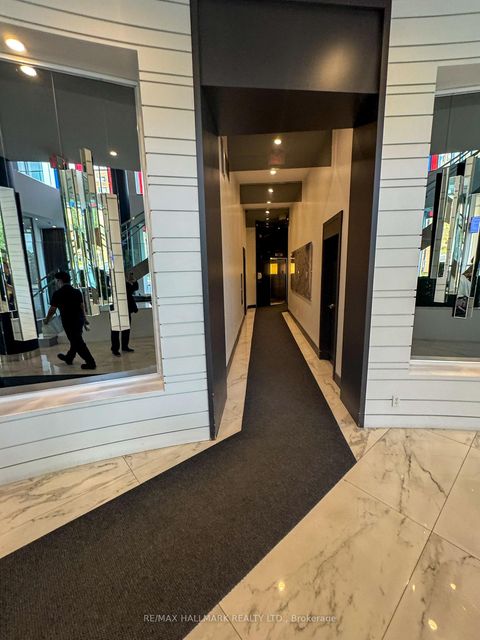 Photo 14 at 327 - 9471 Yonge Street, Observatory, Richmond Hill