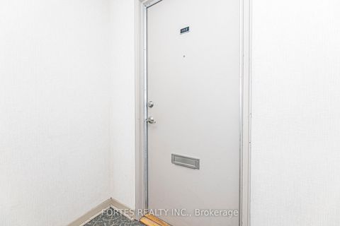 Photo 4 at 102 - 100 Coe Hill Drive, Swansea, Toronto