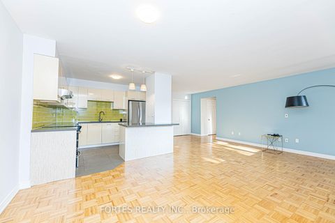 Photo 8 at 102 - 100 Coe Hill Drive, Swansea, Toronto