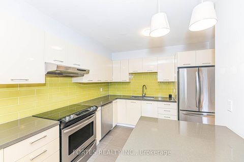 Photo 9 at 102 - 100 Coe Hill Drive, Swansea, Toronto