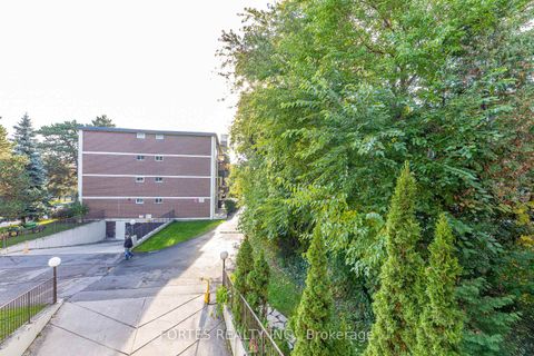 Photo 27 at 102 - 100 Coe Hill Drive, Swansea, Toronto