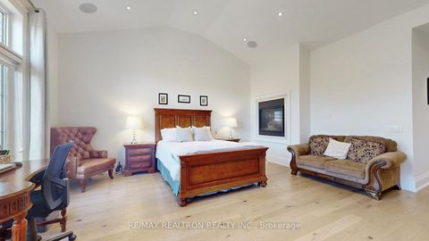 Photo 13 at 24 Hogan Court, King City, King