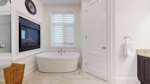 Photo 17 at 24 Hogan Court, King City, King