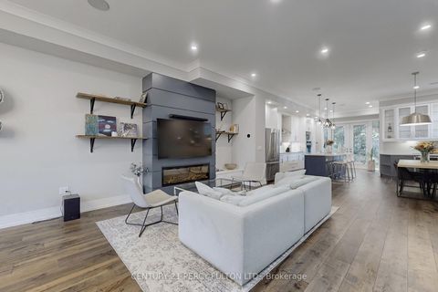 Photo 4 at 84 Wiley Avenue, East York, Toronto