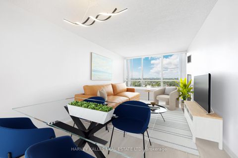 Photo 4 at 915 - 5 Greystone Walk Drive, Kennedy Park, Toronto Photo 4 at 915 - 5 Greystone Walk Drive, Kennedy Park, Toronto